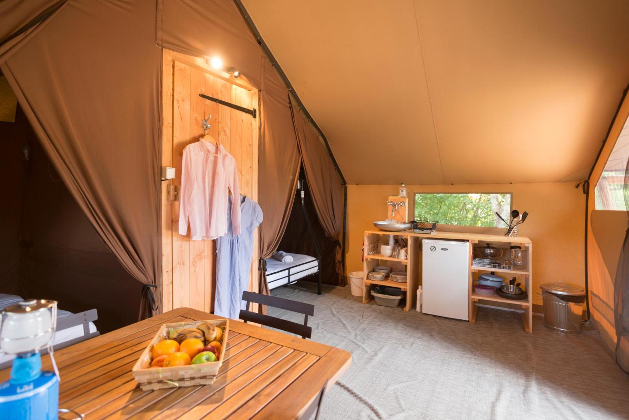 Huttopia Lac De Serre-Poncon Le Lautaret Room photo